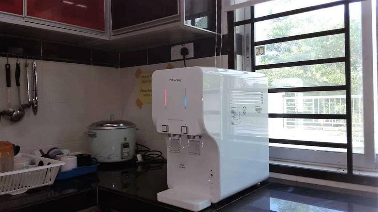 Impianacasa Kluang Homestay Экстерьер фото